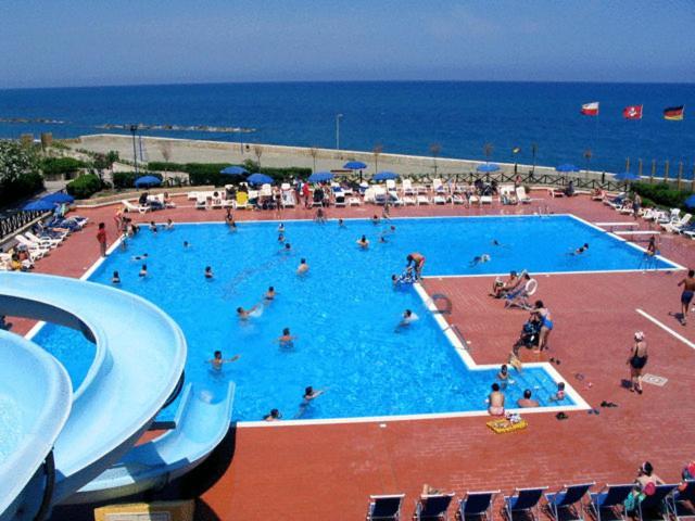 Villaggio Hotel Club Calanovellamare Piraino Dış mekan fotoğraf